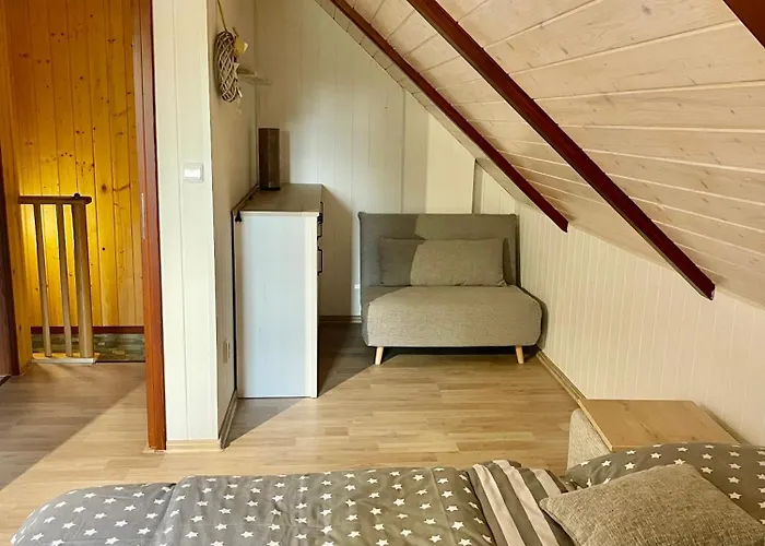 Rekreacni 山林小屋 Karasín